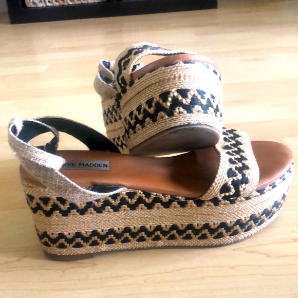 Steve Madden Platforms 💕Excellent Condition - Picture 7 of 7